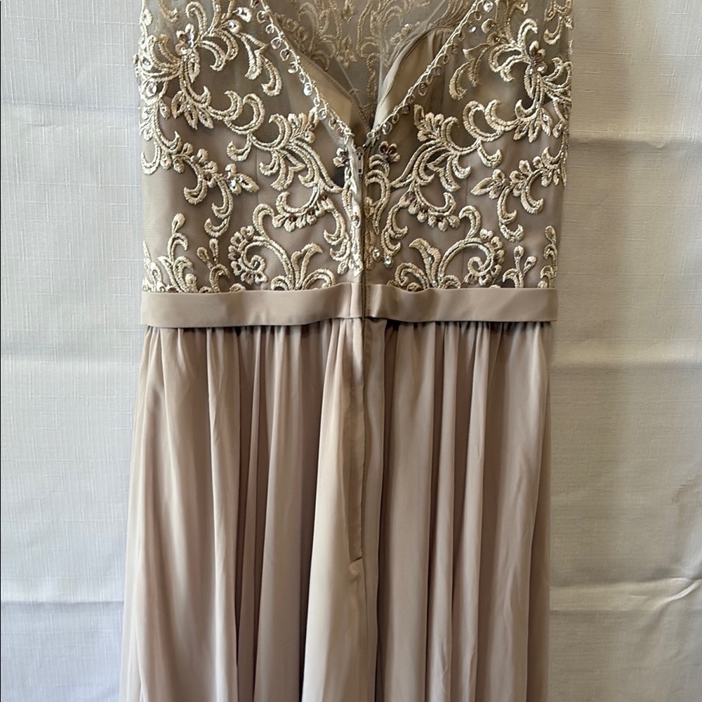 MORILEE,Elegant Chiffon Formal Dress,Size 10 - Picture 9 of 15